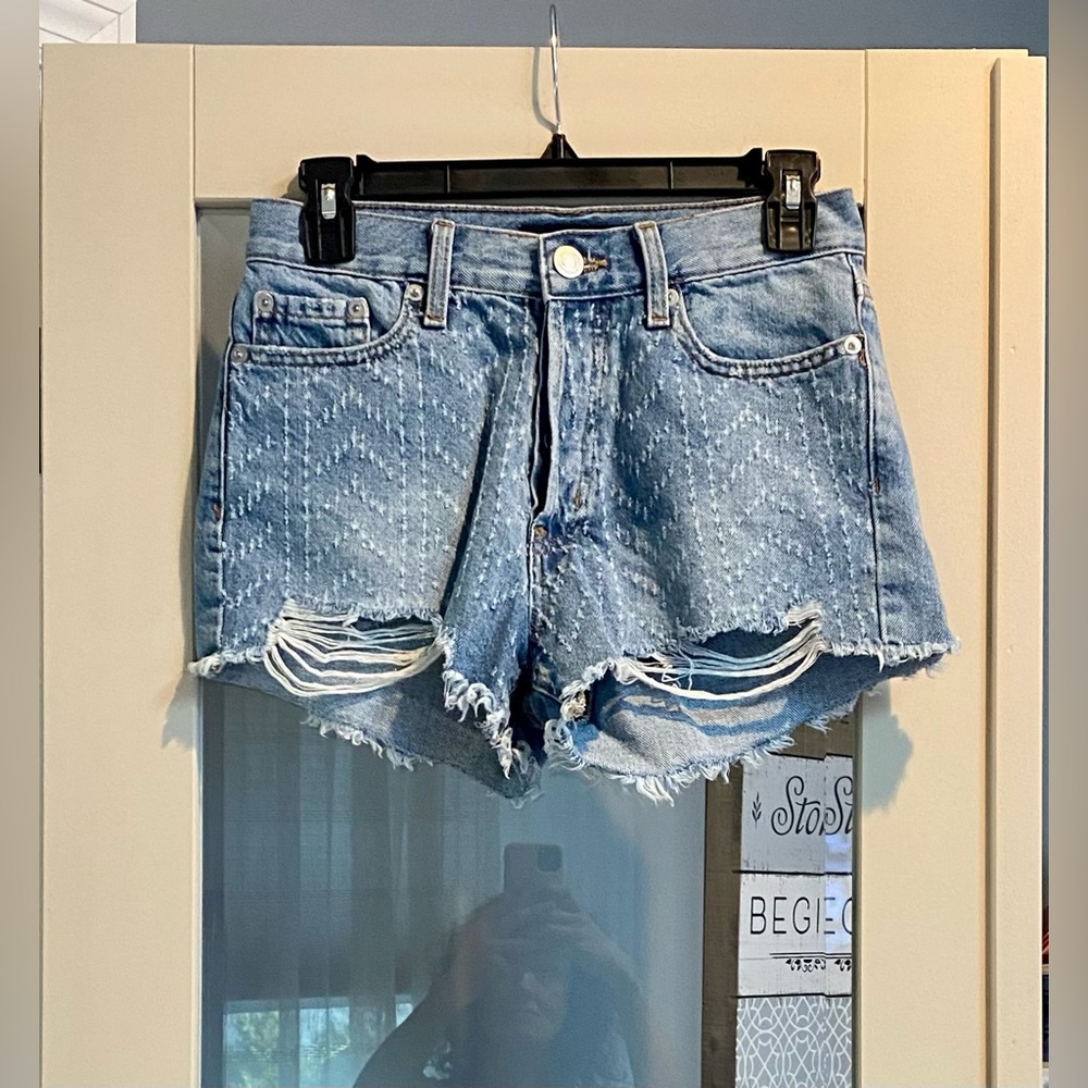 💙Aeropostale Distress Pattern Detailed Boyfriend’ Denim Shorts